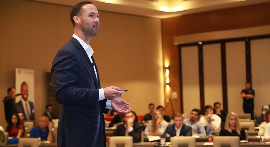 jeremy-mcgilvrey-CnAgA4rmGUQ-unsplash